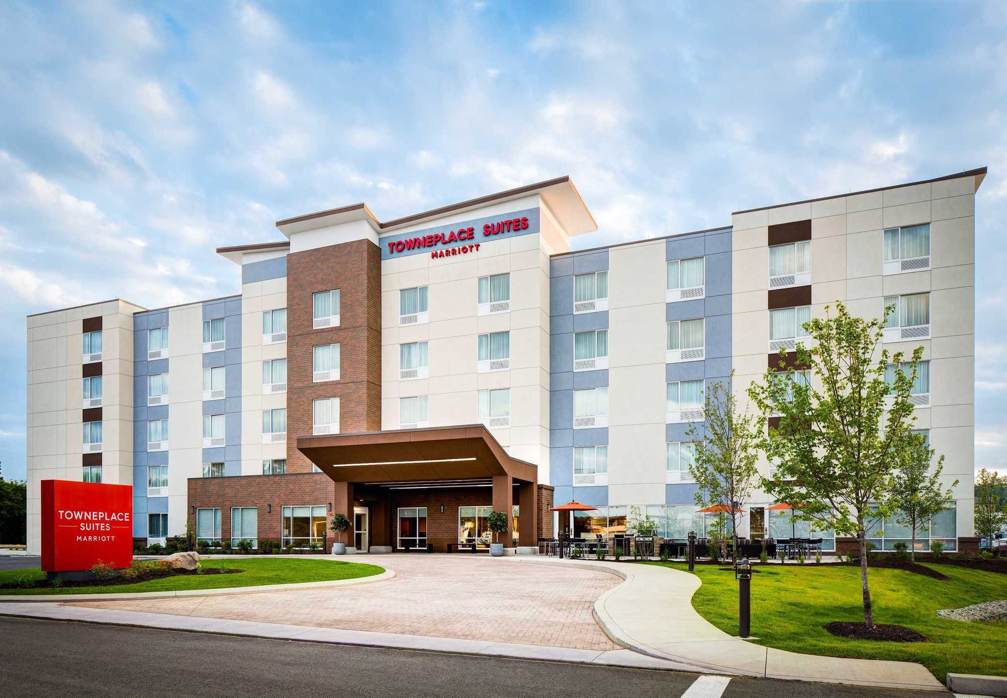 Towneplace Suites By Marriott Bakersfield West Exterior photo