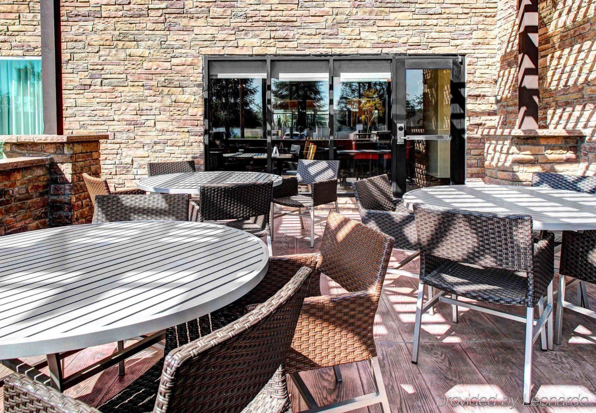 Towneplace Suites By Marriott Bakersfield West Exterior photo
