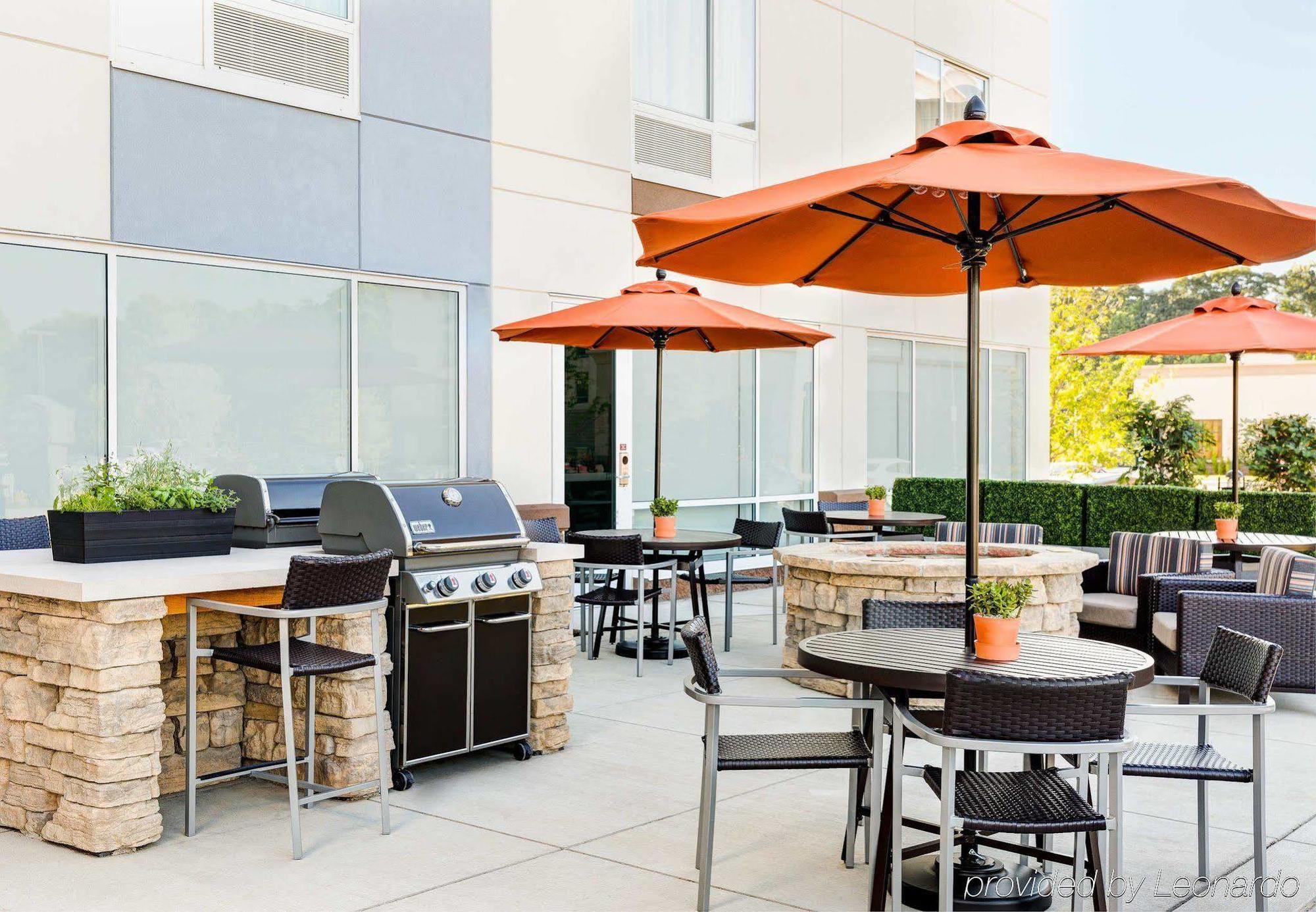Towneplace Suites By Marriott Bakersfield West Exterior photo